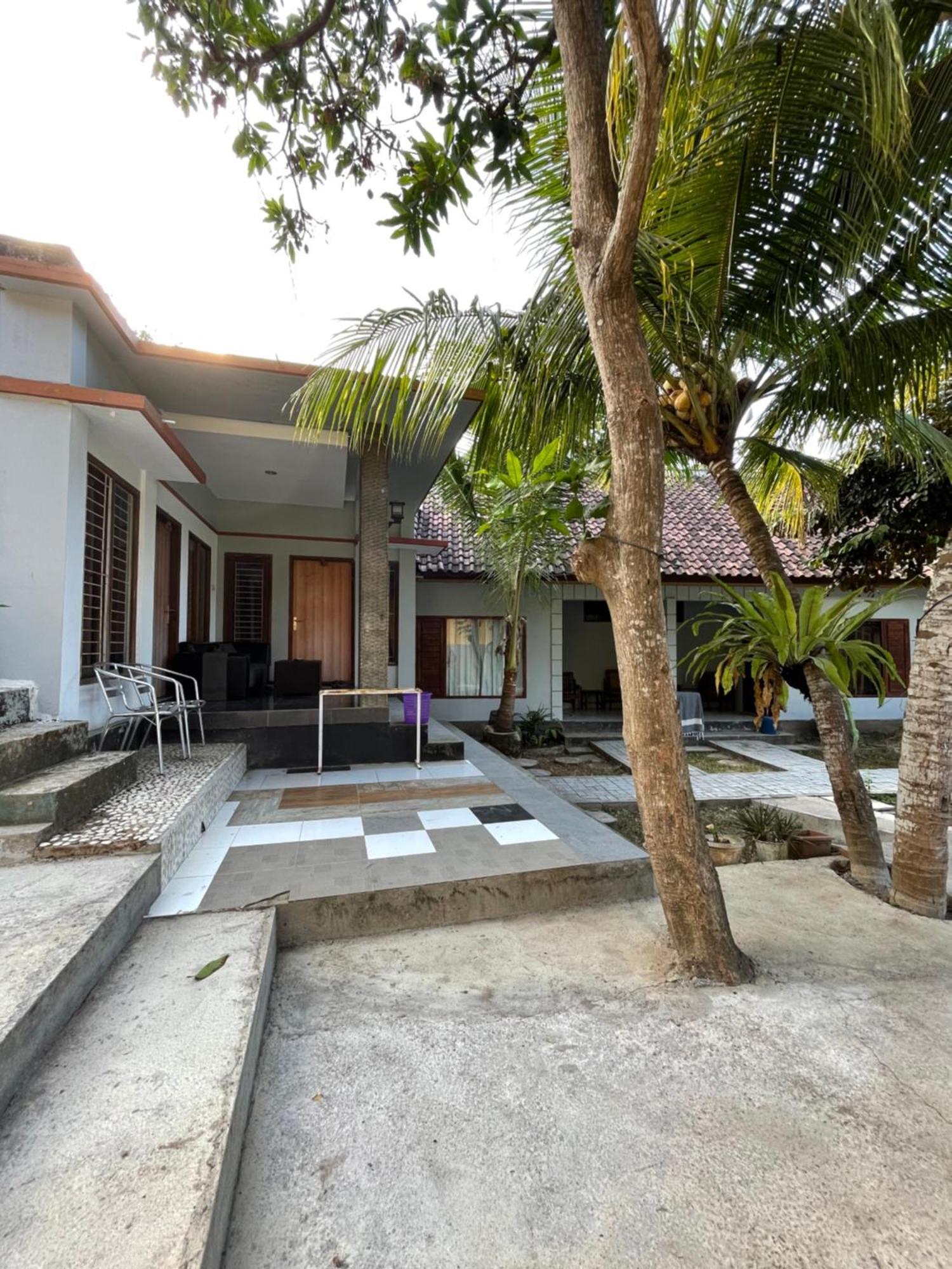 Tri Putri Homestay Kuta  Exterior foto